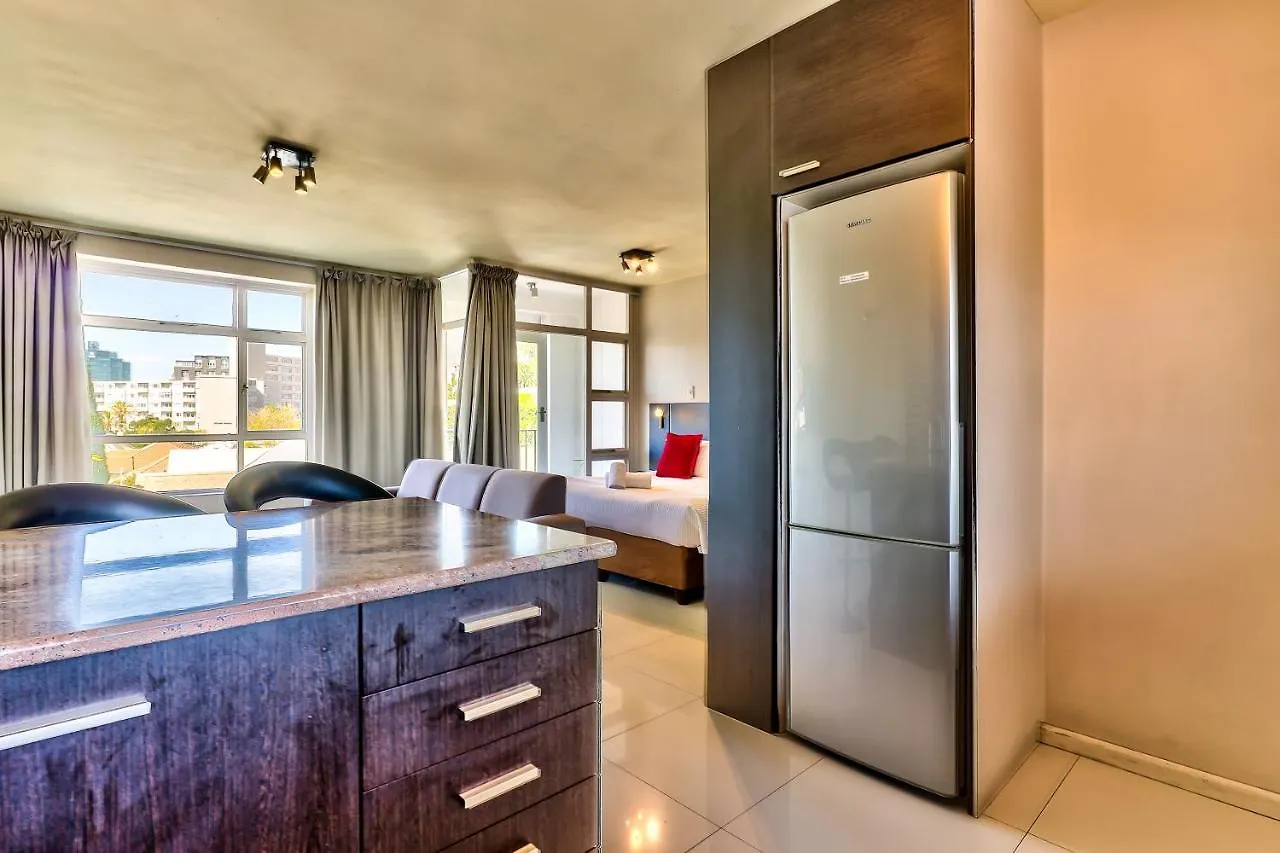 Daire Cascades 608 Studio In Green Point Cape Town
