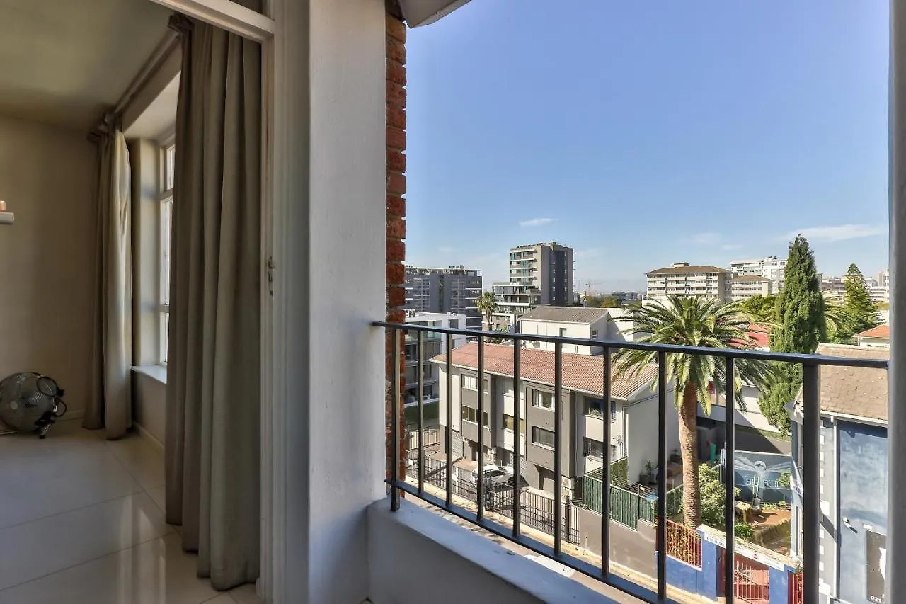 Cascades 608 Studio In Green Point Cape Town